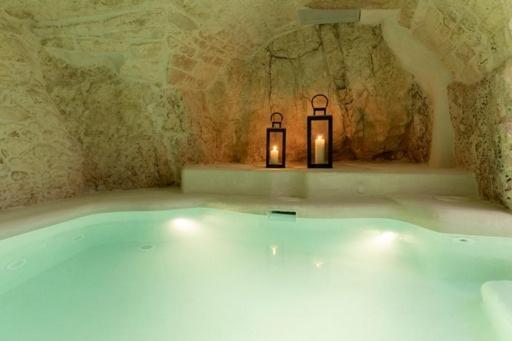 Bed and Breakfast Alesia Luxury Cave Ostuni Exteriér fotografie